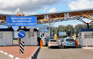 У украинки изъяли почти $100 тысяч на беларусской границе