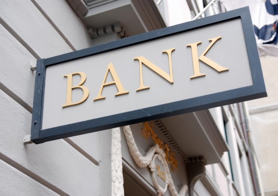 В будущем году белорусы смогут открывать счета в зарубежных банках без разрешения Нацбанка