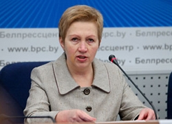Ермакова пожаловалась, что белорусы скупают валюту