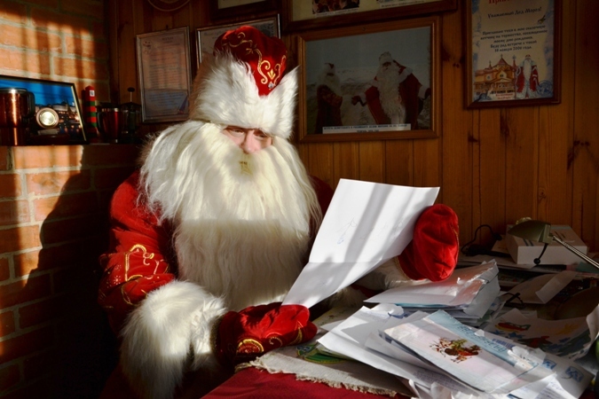 У белорусского Деда Мороза просят планшеты и телефоны