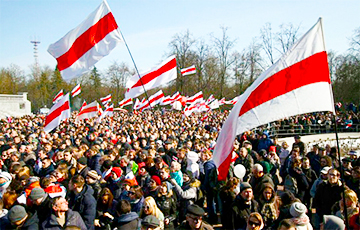 В праздновании 100-летия БНР в Минске приняли участие более 50 тысяч белорусов