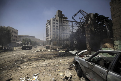Коалиция возобновила бомбардировки военных объектов в Йемене