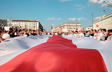 NEXTA рекомендует протестующим в Минске собираться в районе площади Свободы и cтелы