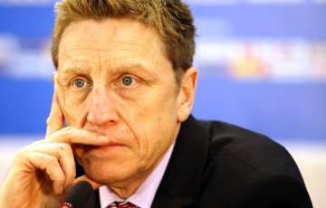 Глен Хэнлон покинул пост главного тренера сборной Швейцарии