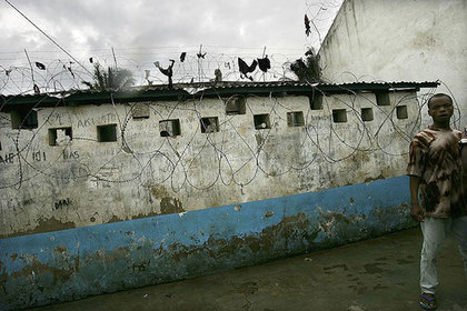 Популярный проповедник и полсотни заключенных сбежали из тюрьмы в Киншасе