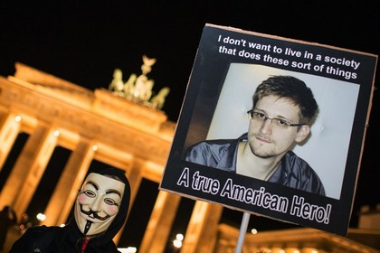 Спецслужбы опровергли версию о сложных технологиях Сноудена