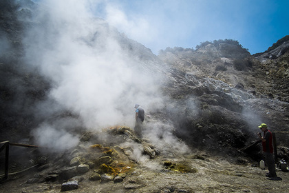В Италии семья из трех человек погибла в кратере вулкана