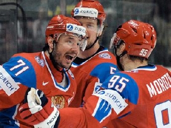 Сборная  Беларуси проиграла России на чемпионате мира по хоккею