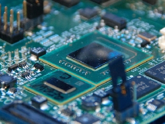 Intel представит двухъядерный чип для нетбуков