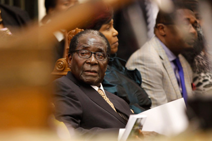 Мугабе развеял слухи о своей смерти