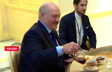 Лукашенко неформально пообщался с президентами РФ, Ирана и Турции