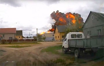 Момент падения Як-130 в Барановичах попал на видеорегистратор