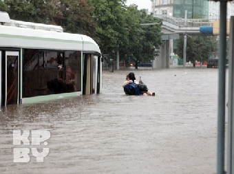 Потоп в Бресте остановил движение троллейбусов
