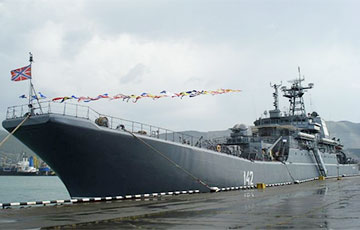 Спутники зафиксировали бегство кораблей Черноморского флота РФ из Феодосии