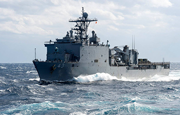 Десантный корабль морской пехоты США вошел в Черное море
