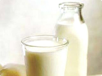 Россия может снова ввести запрет на ввоз молока из Беларуси