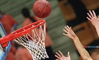 Мужская сборная Беларуси по баскетболу обыграла израильтян в стартовом матче турнира в Минске