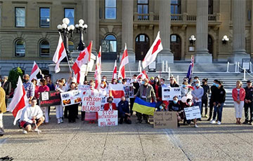 В канадском Эдмонтоне прошла акция солидарности с Беларусью