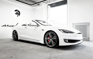 Tesla Model S оставили без задних дверей и превратили в кабриолет