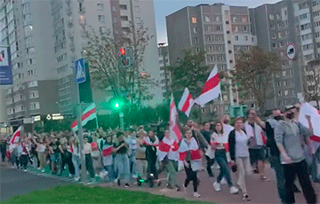 Жители Малиновки идут маршем к легендарному Зубру