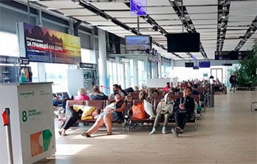 Пассажиры самолета «Белавиа» из Хургады рассказали о вынужденной посадке в Краснодаре