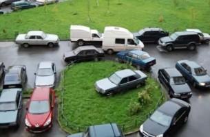 Иностранцы в Минске: управление без «прав», большая скорость, парковка «на клумбе»