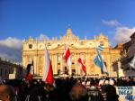 Бело-красно-белые флаги в Ватикане: новые фото