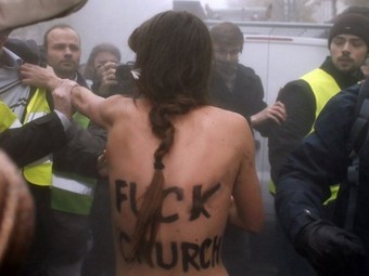 Сторонники традиционных браков избили активисток FEMEN