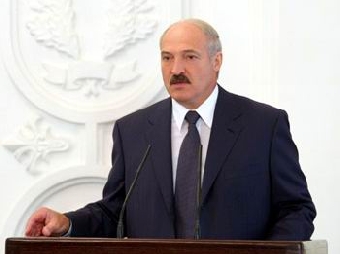Среди органов власти наибольшим доверием граждан пользуется Президент Республики Беларусь - соцопрос