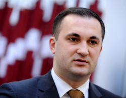 Латвийский министр оправдывается за игру с Лукашенко