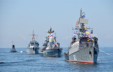 Япония заявила о проходе «крупнейшей» эскадры российских кораблей