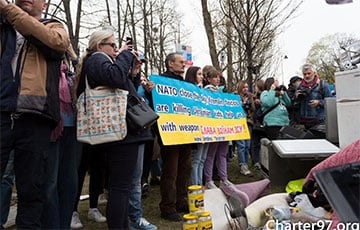 В Варшаве прошла акция против мародерства московитских военных в Украине