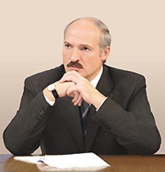 Сбор подписей по выдвижению Лукашенко кандидатом в президенты продолжится в общественных приемных "Белой Руси"