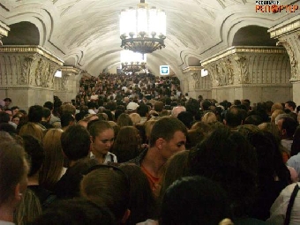 «Пробка» в минском метро: тысячи людей опоздали на работу
