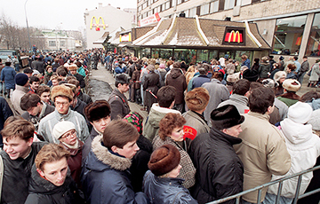 Блогер показал, как открывали первый в СССР «Макдональдс»