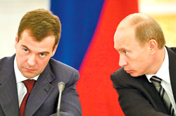 Медведева и Путина призвали заступиться за Коваленко
