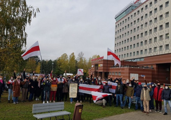 ОМОНовцы жестко разогнали акцию солидарности айтишников возле ПВТ