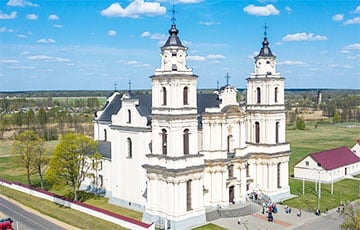 Костел в Будславе накрыли временной крышей