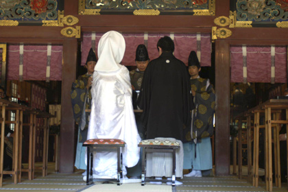 Японкам разрешили выходить замуж сразу после развода
