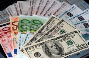 10 октября евро подорожал на 200 рублей