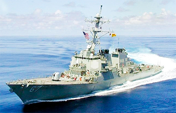 CМИ: В Персидский залив прибыл американский эсминец для удара по силам Асада