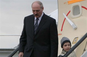 Лукашенко летит в Казахстан и Катар
