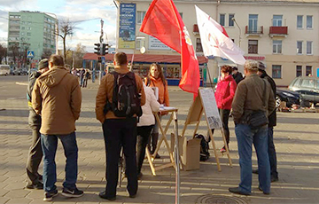 Над Бобруйском — флаги оппозиции