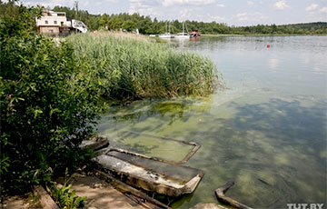 На пляже Минского моря нашли тело погибшей 40-летней женщины