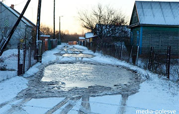 Фотофакт: Улицы в Речице превратились в озера