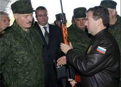 Лукашенко и Медведеву понравилось бряцать оружием на границе с НАТО