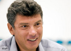 Немцов: Путин признался в поставках оружия в Донбасс