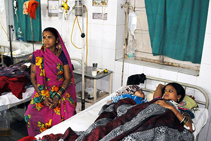 Умерших при стерилизации женщин в Индии оперировали ржавыми инструментами