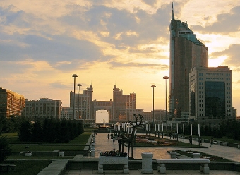 Отношения Казахстана и Беларуси характеризуются ростом во всех областях экономики - Смирнов