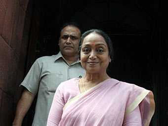 Индийский парламент возглавила женщина из низшей касты